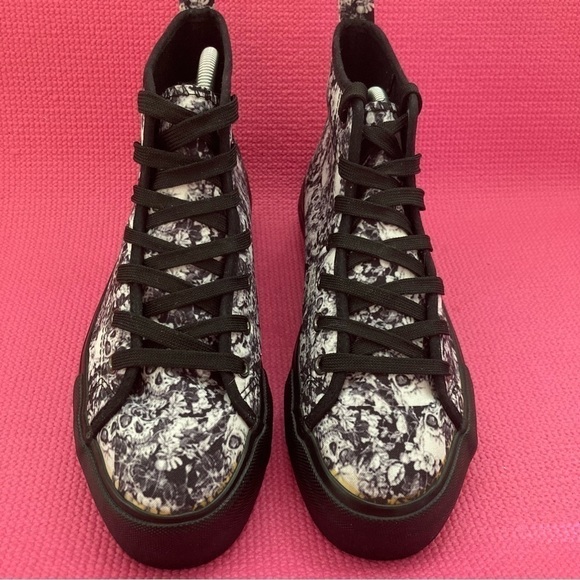 Hot Topic Floral Skull High-top Sneakers Unisex Women’s 11 or Men’s 9 - Picture 2 of 9
